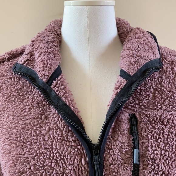 PINK VICTORIA’S SECRET MAUVE SHERPA PULLOVER - Picture 4 of 16
